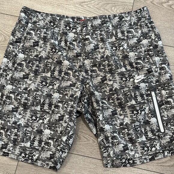 Nike Prodigy Summer Solstice Shorts Mens Size 38 White Black Print Crazy Print - Picture 1 of 6